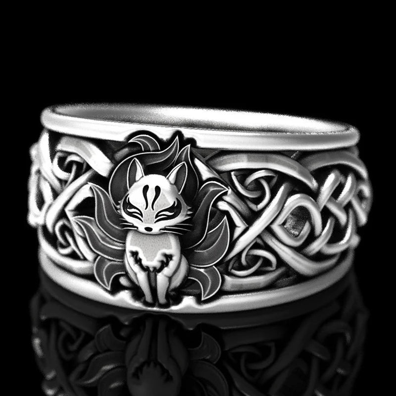 NORDIC WOLF RING