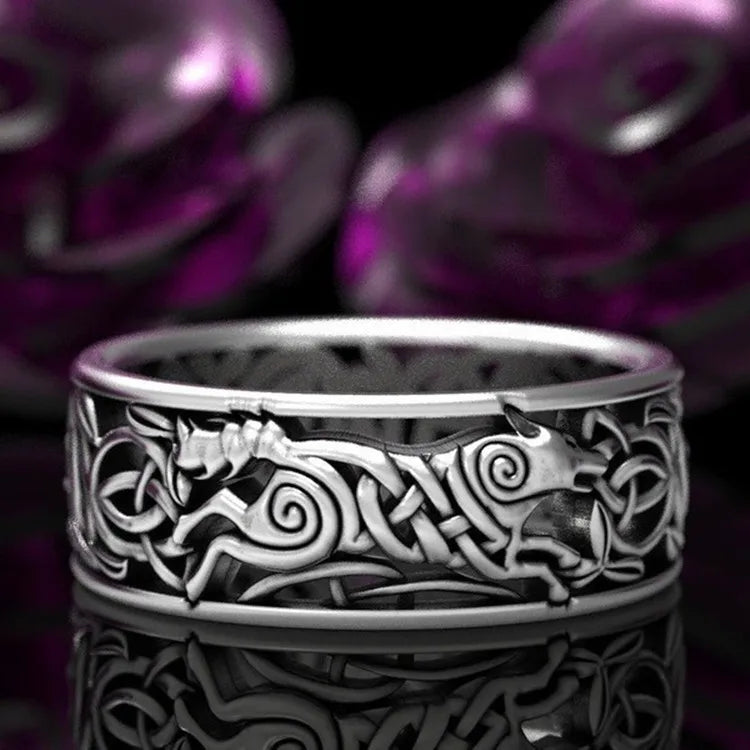 NORDIC WOLF RING