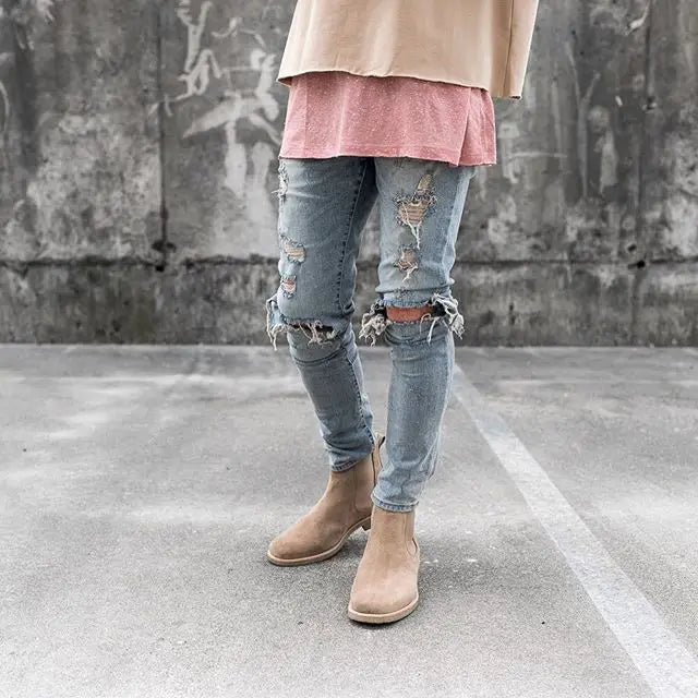 RIPPED SKINNY JEANS