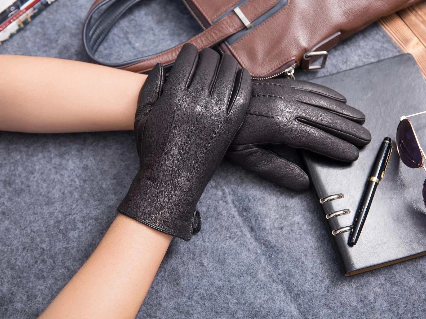 Men leather Gloves