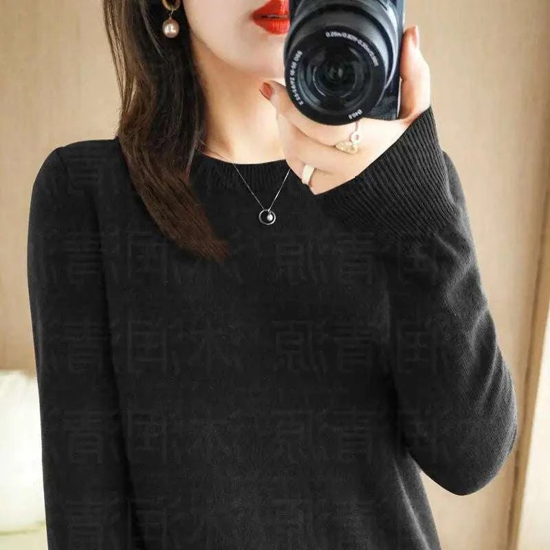 Women's Warm Sweater Soft Round Neck Pullover Autumn and Winter Casual Knitted Tops Solid Color Regular Women's Knitted Sweater