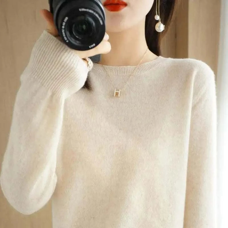 Women's Warm Sweater Soft Round Neck Pullover Autumn and Winter Casual Knitted Tops Solid Color Regular Women's Knitted Sweater