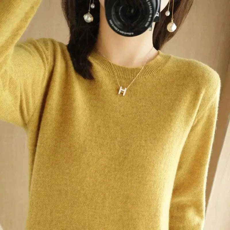 Women's Warm Sweater Soft Round Neck Pullover Autumn and Winter Casual Knitted Tops Solid Color Regular Women's Knitted Sweater