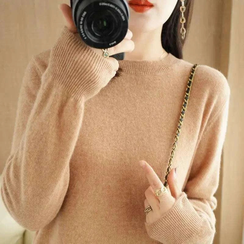 Women's Warm Sweater Soft Round Neck Pullover Autumn and Winter Casual Knitted Tops Solid Color Regular Women's Knitted Sweater